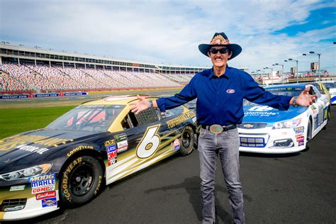 Ride Along in a real NASCAR race car or drive a NASCAR race car by yourself. Save up to 50% at NASCAR Racing Experience. Offering nationwide speedways at NASCAR Racing Experience. NASCAR Ride Alongs on sale for $99.99. NASCAR driving experiences are on sale and start at $199. 